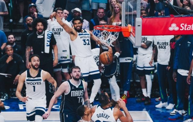 开云APP-唐斯爆发牵一发而动全身 狼队的及时雨需要一直下