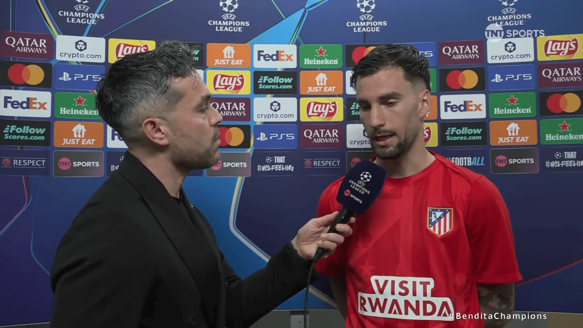 开云-巴埃纳：昨天球队专门训练了任意球，阿尔瓦雷斯一个都没进